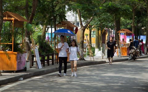 Phố đi bộ Trịnh Công Sơn vắng vẻ trong sáng đầu tiên khai trương