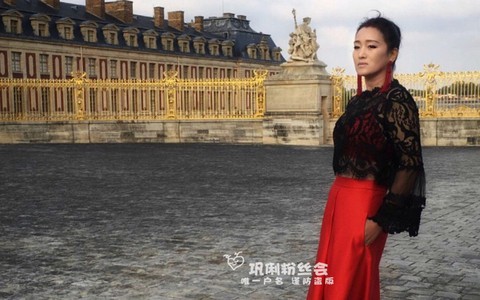 “Nữ hoàng màn ảnh” Củng Lợi tái xuất xinh đẹp sau thời gian ở ẩn bên bạn trai 70 tuổi