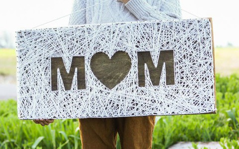 Làm tranh len độc đáo tặng mẹ nhân ngày Mother’s Day