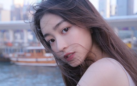Phụ nữ đâu nhất thiết phải lấy chồng nếu như không gặp được tình yêu đích thực