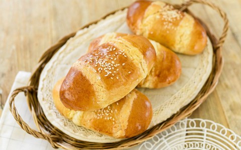 Học người Hong Kong làm bánh mì dừa ngon "quên lối về"