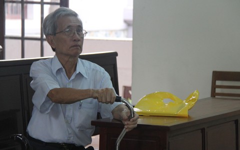 Đang xét xử giám đốc thẩm vụ Nguyễn Khắc Thủy dâm ô trẻ em ở Vũng Tàu được hưởng 18 tháng tù treo gây bức xúc dư luận