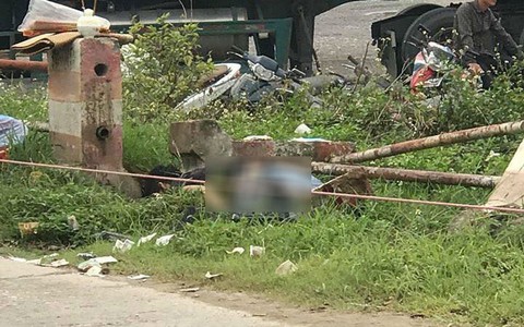 Hải Dương: Bàng hoàng phát hiện thi thể người đàn ông bị bê tông đè bên cạnh đường