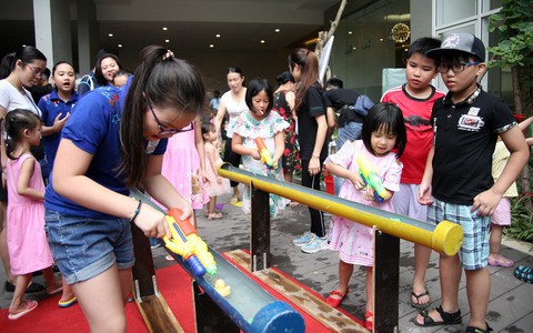 Hàng nghìn trẻ nhỏ, người lớn háo hức tham gia Ngày hội gia đình tại chung cư ở Hà Nội