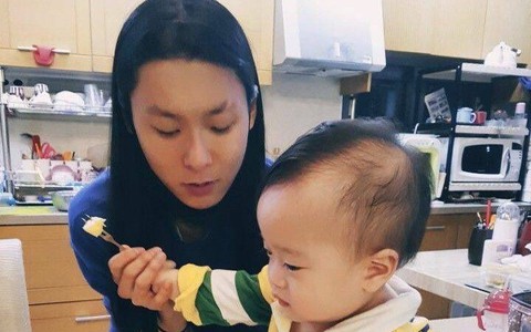 Vừa cưới đã có bầu, nàng dâu bị mẹ chồng chọc ngoáy "chắc gì đã là con cháu nhà tao", chị em tức giận hiến kế bật lại