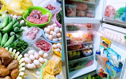 Khoe “núi vàng núi bạc” vô giá do cha mẹ tiếp tế, cô gái khiến ai nhìn vào cũng thấy rưng rưng