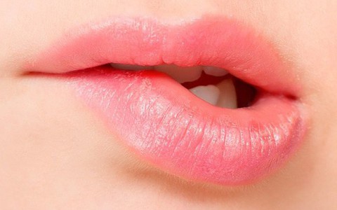 Vết nứt môi có thể bị nhiễm trùng nghiêm trọng: Đây là cách để tự xử lý kịp thời tình trạng này