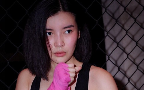 Vừa được truyền thông Hàn Quốc chú ý, Cao Thái Hà tích cực tập võ để đóng "Hậu duệ Mặt trời"