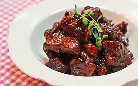 Người Hàn có món sườn kho ngon bất tận, các mẹ đã biết chưa?
