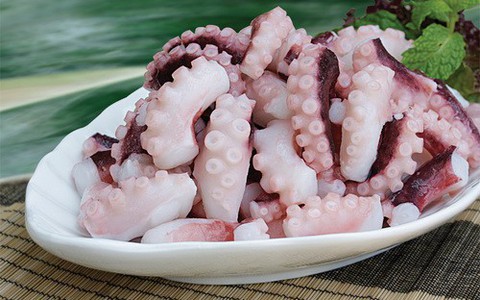 Ăn hải sản "tắm" hóa chất rước họa vào thân: Chuyên gia chỉ cách phân biệt hải sản tươi và hải sản "tắm" hóa chất