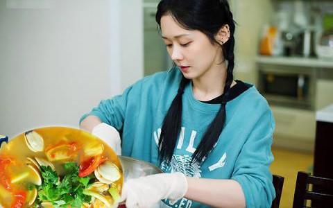Ra mắt bị bơ đẹp, cô gái bối rối lên mạng hỏi nhưng chị em chỉ mải tranh cãi nấu ngao có bỏ vỏ không