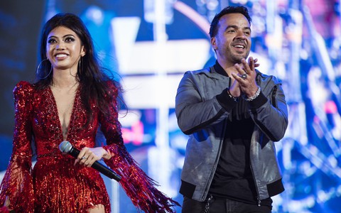 Chủ nhân bản hit "Despacito" giữ chân hàng ngàn khán giả đến tận 3 giờ sáng