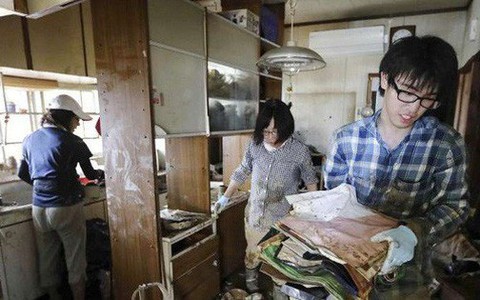 Khung cảnh hoang tàn sau trận mưa lũ lịch sử ở Nhật Bản