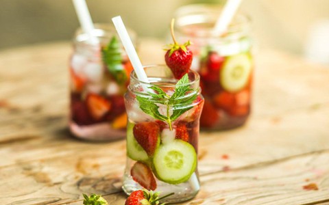 Đồ uống detox giúp bụng phẳng là có thật: Hãy thử với ly nước đơn giản, siêu rẻ ai cũng có thể làm này