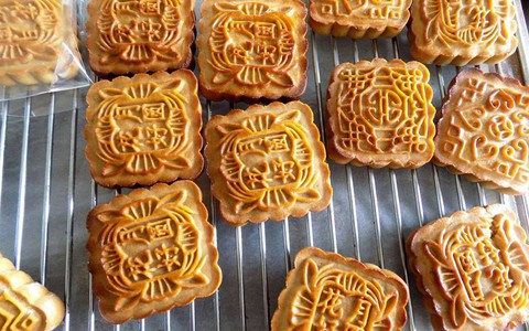 Xuất hiện bánh Trung thu chưa đến 3000 đồng/chiếc tràn lan, chuyên gia cảnh báo khi ăn bánh Trung thu