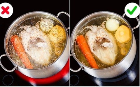 Được đầu bếp chỉ giáo bí quyết, tôi nấu nước hầm xương “lên tay” hẳn, nước trong vắt như gương không vẩn đục