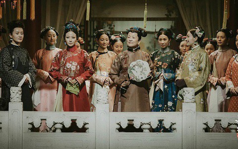 Giải mã cuộc "yêu" của các Hoàng đế từ trong phim đến ngoài đời: Khác nhau đến cả nghìn chi tiết