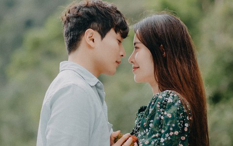Làm phim ngắn sau ồn ào tình ái, Nam Em mời hẳn trai đẹp Hàn Quốc làm bạn diễn
