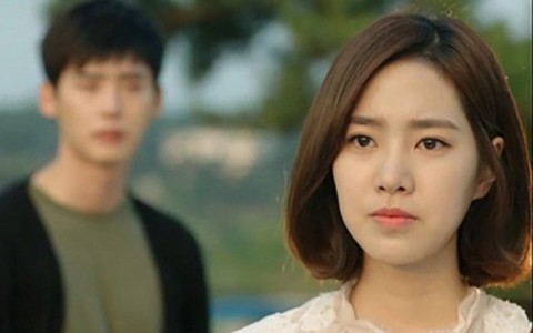 Chồng bỏ nhà theo đuổi thú vui riêng, vợ chỉ nói hai câu qua điện thoại cũng đủ khiến anh day dứt quay trở về
