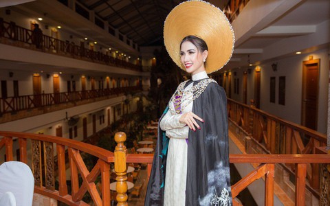 Phan Thị Mơ lọt top 10 phần thi trang phục của Hoa hậu Đại sứ Du lịch Thế giới 2018