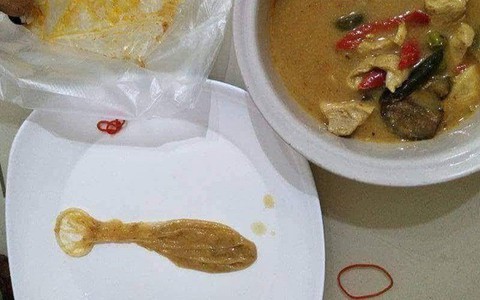 Khoe vợ đảm cho ăn món bóng cá độc nhất vô nhị, chàng trai lại bị cư dân mạng mắng tơi bời vì thế này