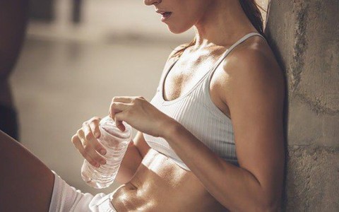 Dù có thế nào cũng không nên uống nước ở 5 thời điểm này