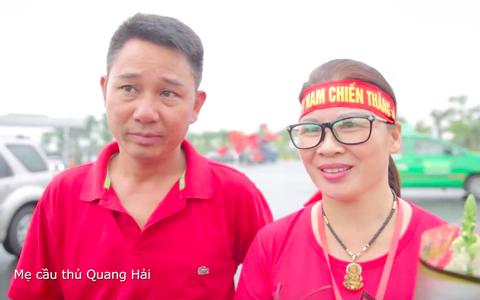 Con trai bị CĐV quá khích chửi bới trên mạng xã hội, mẹ Quang Hải nói gì?