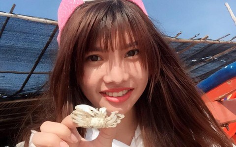 Vừa úp mở khoe có chồng sắp cưới là trai tân, Phượng Thị Nở tái sinh lại tâm sự buồn vì mới chia tay
