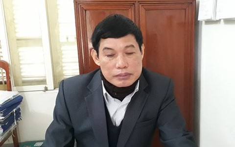 Hiệu trưởng bị tố bóp cổ học trò: Gia đình thừa nhận "đã nói oan" cho thầy!