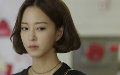 Xích mích với em dâu, chị chồng lớn tiếng đuổi cô ra khỏi nhà, ai ngờ bị bật lại một câu đến muối mặt