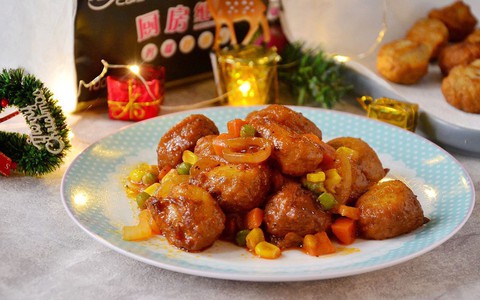 Cả nhà ngon cơm với món gà viên xốt rau củ đậm đà lạ miệng