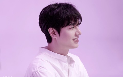 Lee Min Ho lại khiến "tập đoàn" fan girl châu Á mê điên đảo với loạt ảnh soái ca sơ mi trắng đẹp xuất thần