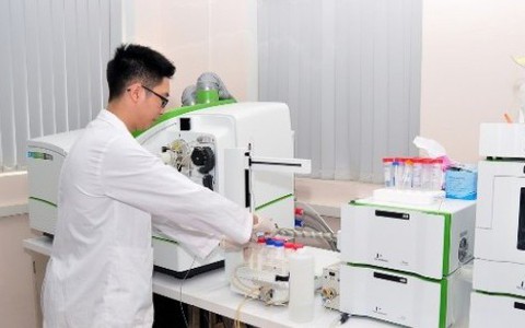 Xét nghiệm miễn phí cho người dân chịu ảnh hưởng của sự cố ô nhiễm nước sông Đà