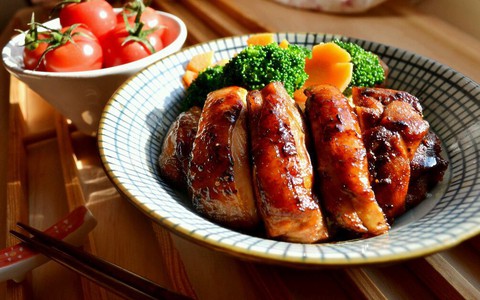 Từ ngày được người bạn ở Nhật mách cho công thức cơm gà Teriyaki cả nhà tôi chẳng cần ra nhà hàng đắt đỏ nữa