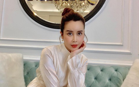 Động thái lạ cho thấy quan hệ vợ chồng không suôn sẻ của Lưu Hương Giang sau khi đính chính tin đồn ly hôn 