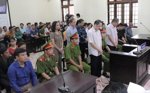 Vợ Chủ tịch tỉnh Hà Giang nhắn tin nhờ nâng điểm thế nào?