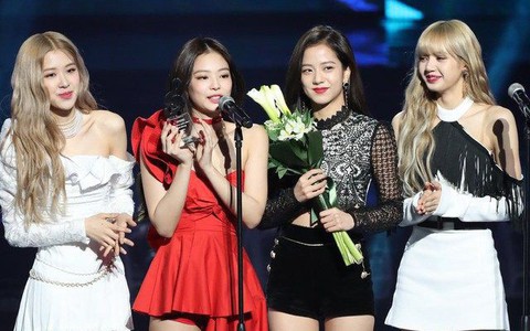 BLACKPINK đạt 5 giải thưởng trong 2 ngày liên tiếp nhưng vẫn bị antifan công kích chỉ vì lý do này