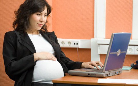 7 bước giúp các mẹ bầu công sở thu xếp công việc một cách chu toàn trước khi sinh