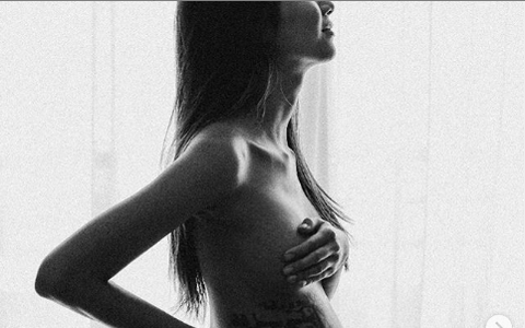 Suboi tung ảnh bán nude, tâm sự quãng thời gian mang bầu với tâm trạng sợ hãi, bị khó thở, chuột rút
