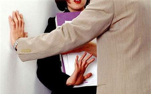 Xác minh thông tin thầy giáo bị tố “gạ tình” nữ sinh lớp 10 xôn xao mạng xã hội