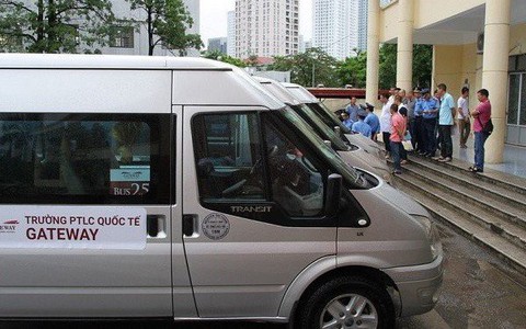 Tiến hành kiểm tra ma túy lái xe, điều kiện xe đưa đón học sinh trường Gateway