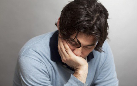 Thấy vợ dán kín những trang nhật ký cuối cùng, tôi âm thầm cắt mở ra xem và hối hận vì đã biết đến quá khứ đáng khinh bỉ của vợ