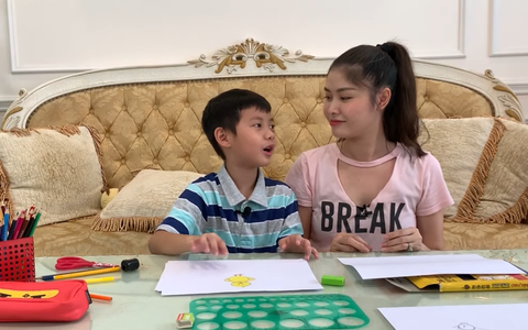 Hotmom Thủy Anh dạy con vẽ động vật qua 10 bước đơn giản nhưng thành quả rất "ra gì", các mẹ dễ dàng tham khảo dạy con