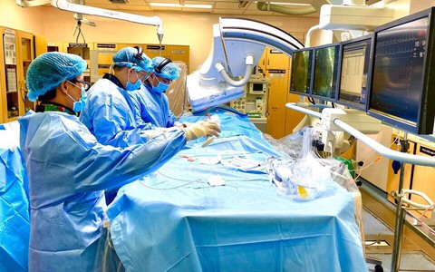 Khó thở, đau ngực khi gắng sức: BS cảnh báo căn bệnh cứ 10 người mắc nặng thì 5 người tử vong sau 2 năm