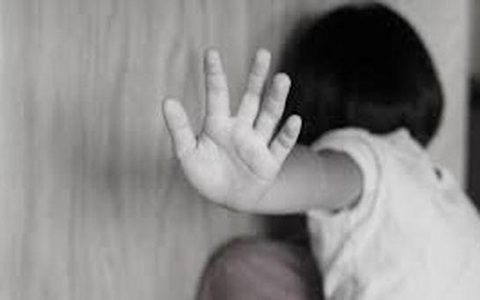 Bé gái 4 tuổi nghi bị xâm hại tại lớp: Bệnh viện chẩn đoán bị tấn công tình dục, công an vẫn không khởi tố