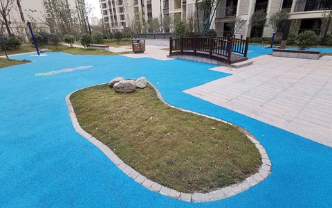 Cú lừa thế kỷ: Đổ tiền mua chung cư cao cấp, được ngay bể bơi bằng nhựa