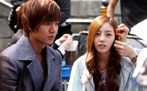 Goo Hara tự sát: Cô gái theo đuổi Lee Min Ho với nụ cười xinh như thiên thần đã không còn nữa 