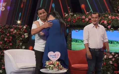"Bạn muốn hẹn hò": Hồng Vân, Quyền Linh đòi bỏ về khi mai mối cho cặp đôi chàng yếu đuối - nàng chuẩn men