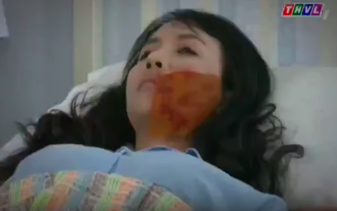 "Không lối thoát": Bồ nhí Tuyết bị hủy gương mặt, Minh vẫn hại đến mức nằm bất động không nói được 