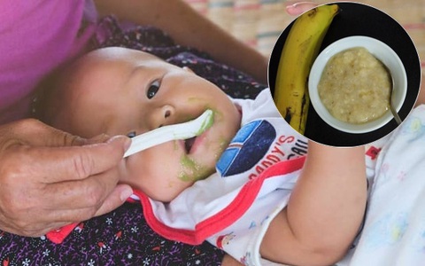 Cho con ăn hai thìa chuối trước khi đi ngủ, sáng hôm sau mẹ phát hiện con đã tử vong từ khi nào